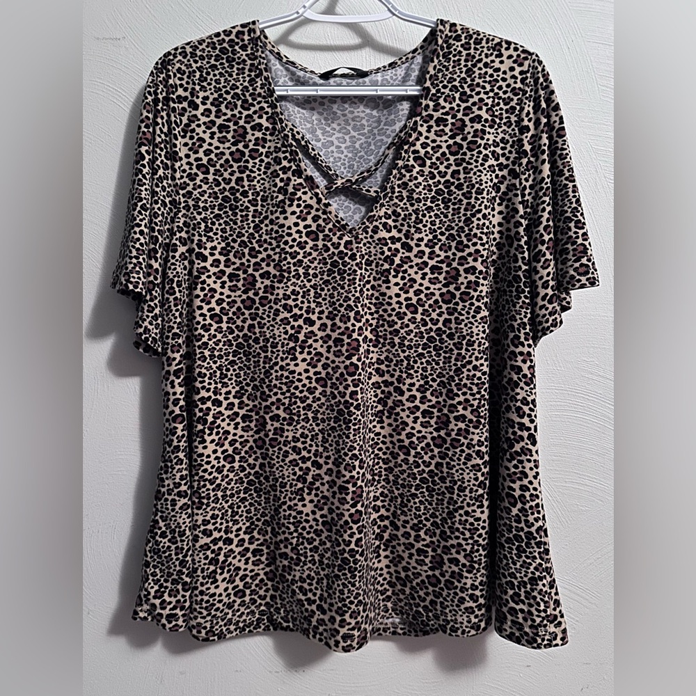 SHEIN Leopard Print Top